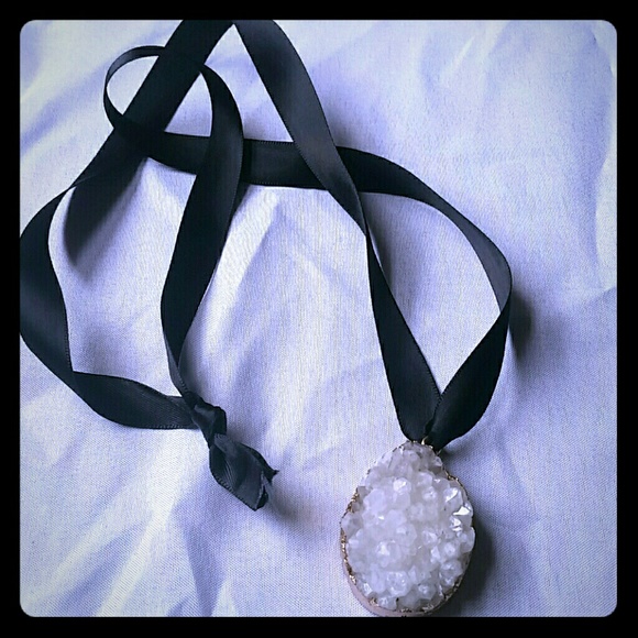 Jewelry - Druisy Quartz Pendant